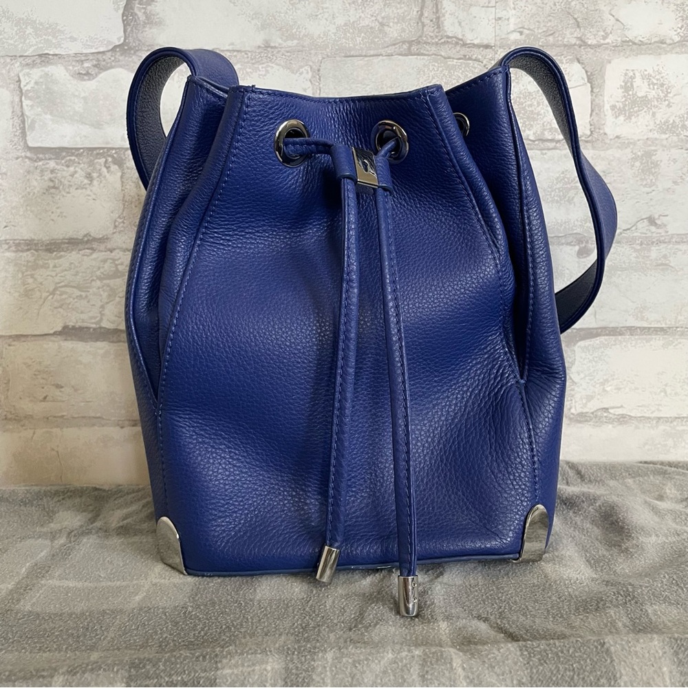 VINCE CAMUTO SHOULDER BAG